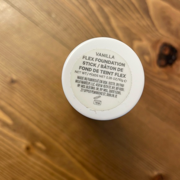 FREE with $35 Milk Flex Foundation Stick VANILLA - Picture 2 of 7